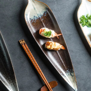 hot-sales-restaurant-unique-leaf-shaped-porcelain-snack-appetizer-serving-tray-dessert-sushi-plates