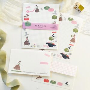 necktie-letterset-on-the-desk