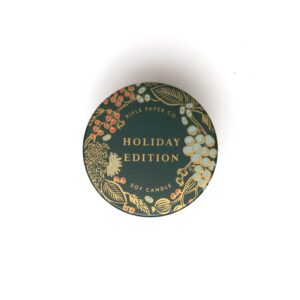 rifle-holiday-tin-candle